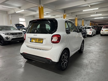 Used smart fortwo 2016 for sale - 76001165: Photo