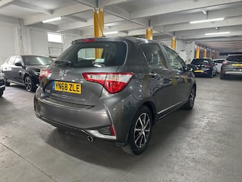 Used Toyota Yaris 2018 for sale - 79687918: Photo
