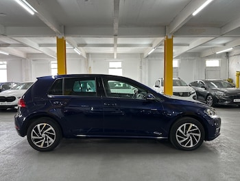 Used Volkswagen Golf 2019 for sale - 76239027: Photo