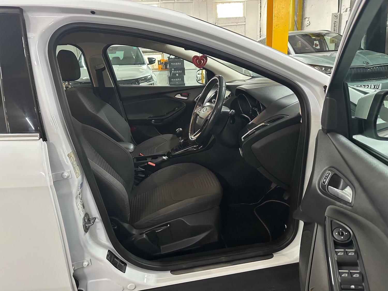 Used Ford Focus 2015 for sale - 77993288: Photo 10