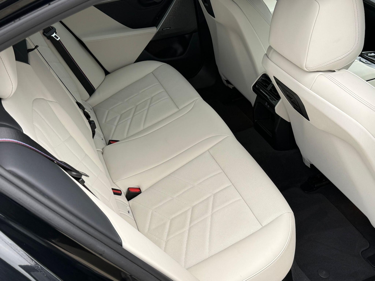 Used BMW i5 2024 for sale - 77738316: Photo 8