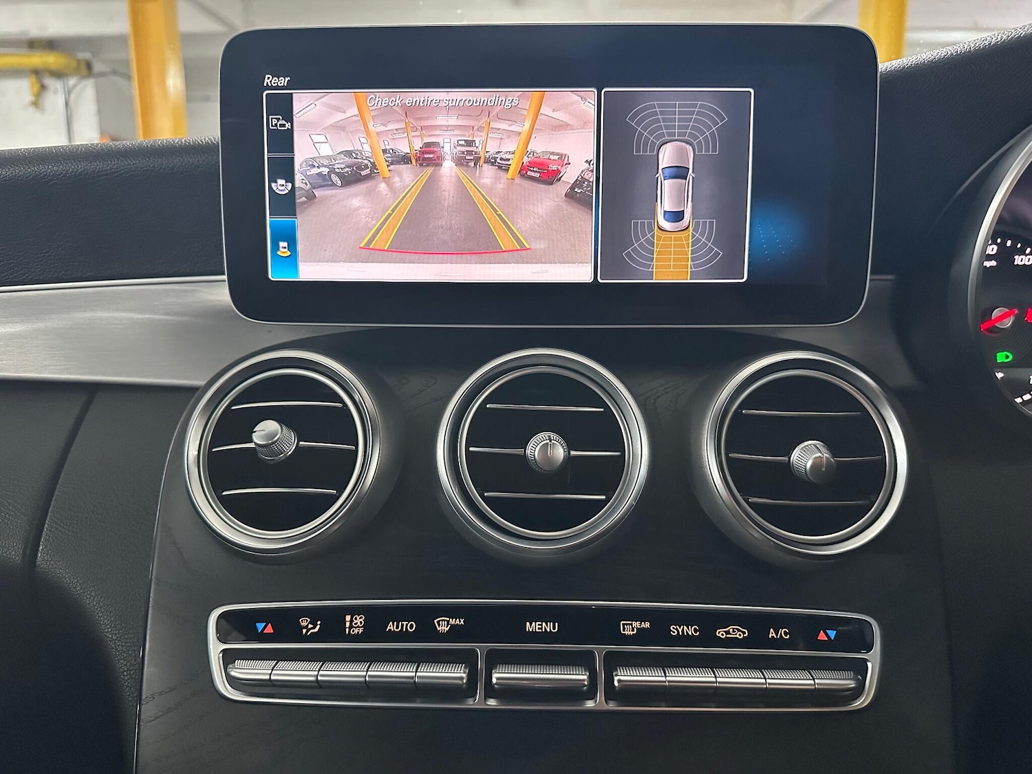 Used Mercedes-Benz C Class 2019 for sale - 76371370: Photo 25