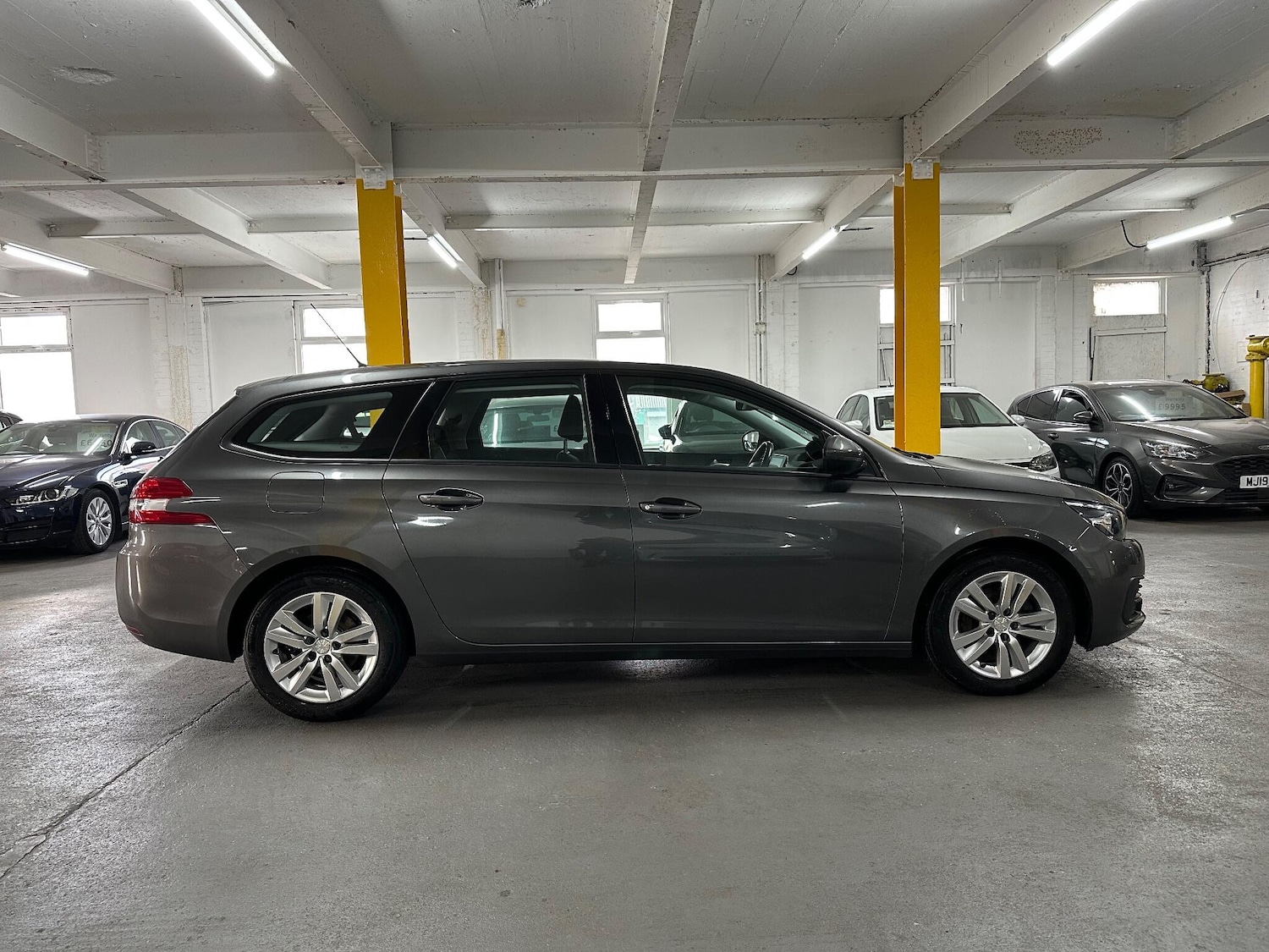 Used Peugeot 308 SW 2019 for sale - 76371004: Photo 2