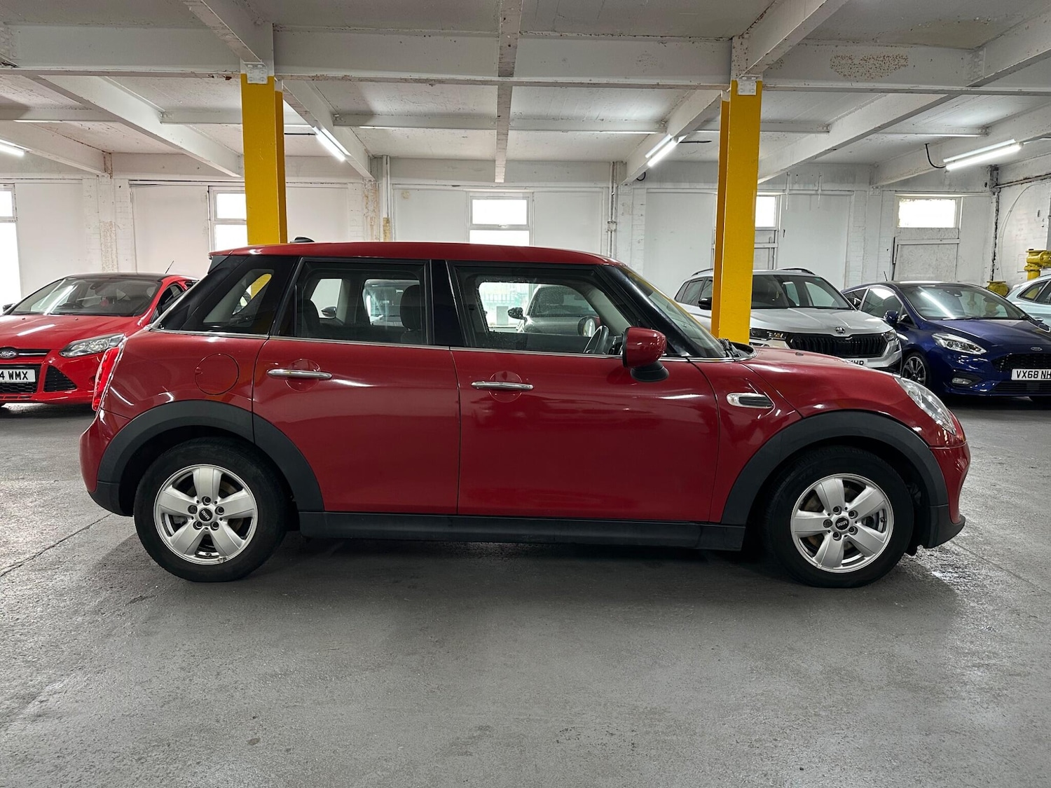 Used MINI Hatch 2016 for sale - 76995952: Photo 2