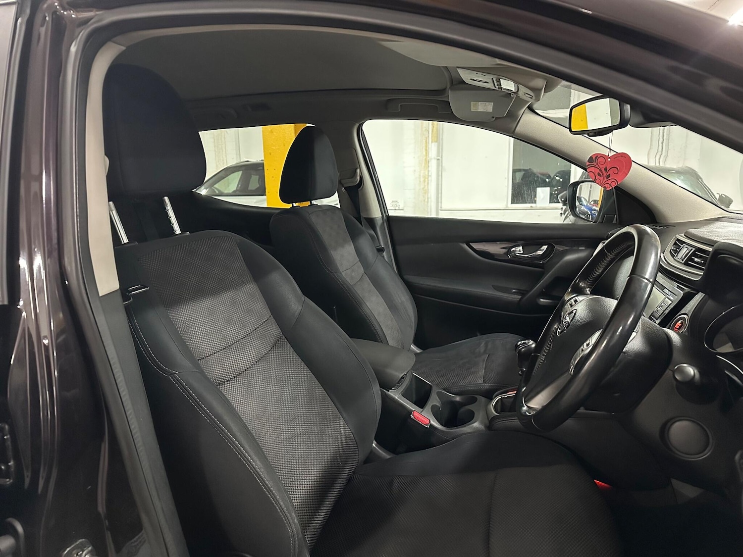 Used Nissan Qashqai 2015 for sale - 77191323: Photo 11