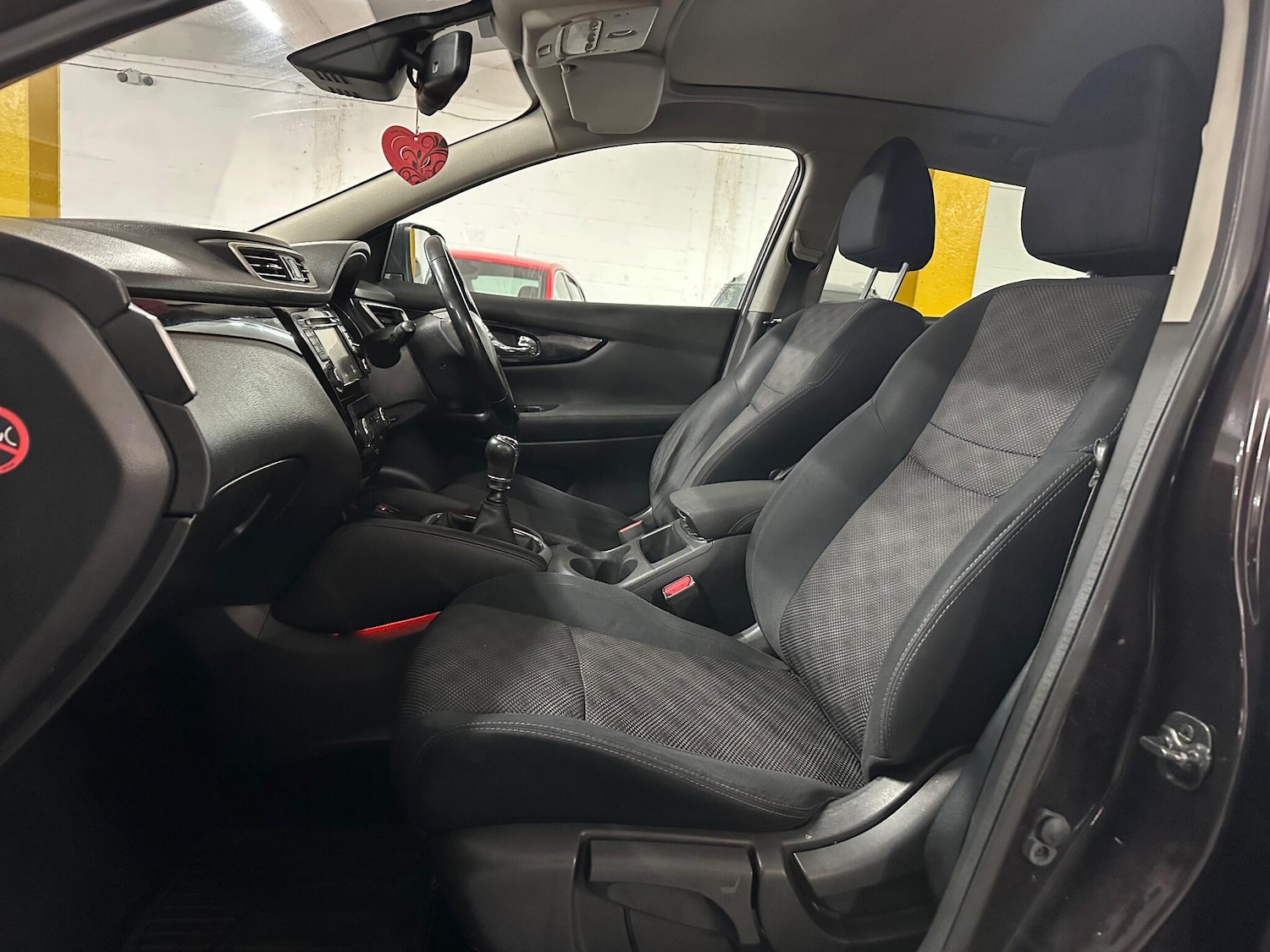 Used Nissan Qashqai 2015 for sale - 77191323: Photo 17