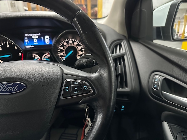 Used Ford Focus 2017 for sale - 75060542: Photo 31