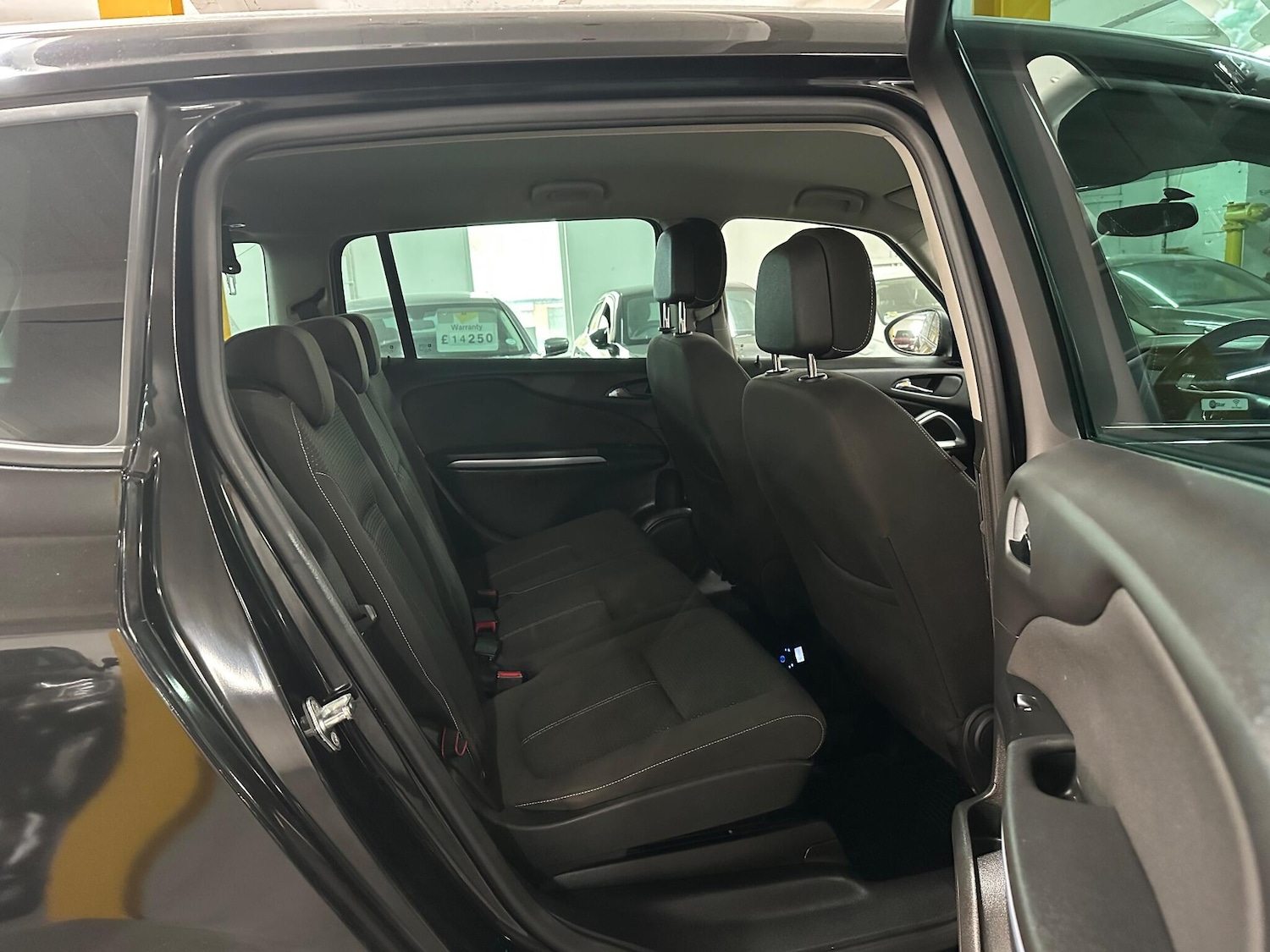 Used Vauxhall Zafira Tourer 2016 for sale - 76307740: Photo 10