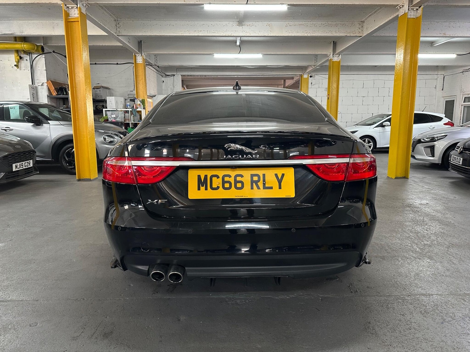 Used Jaguar XF 2016 for sale - 76988296: Photo 4