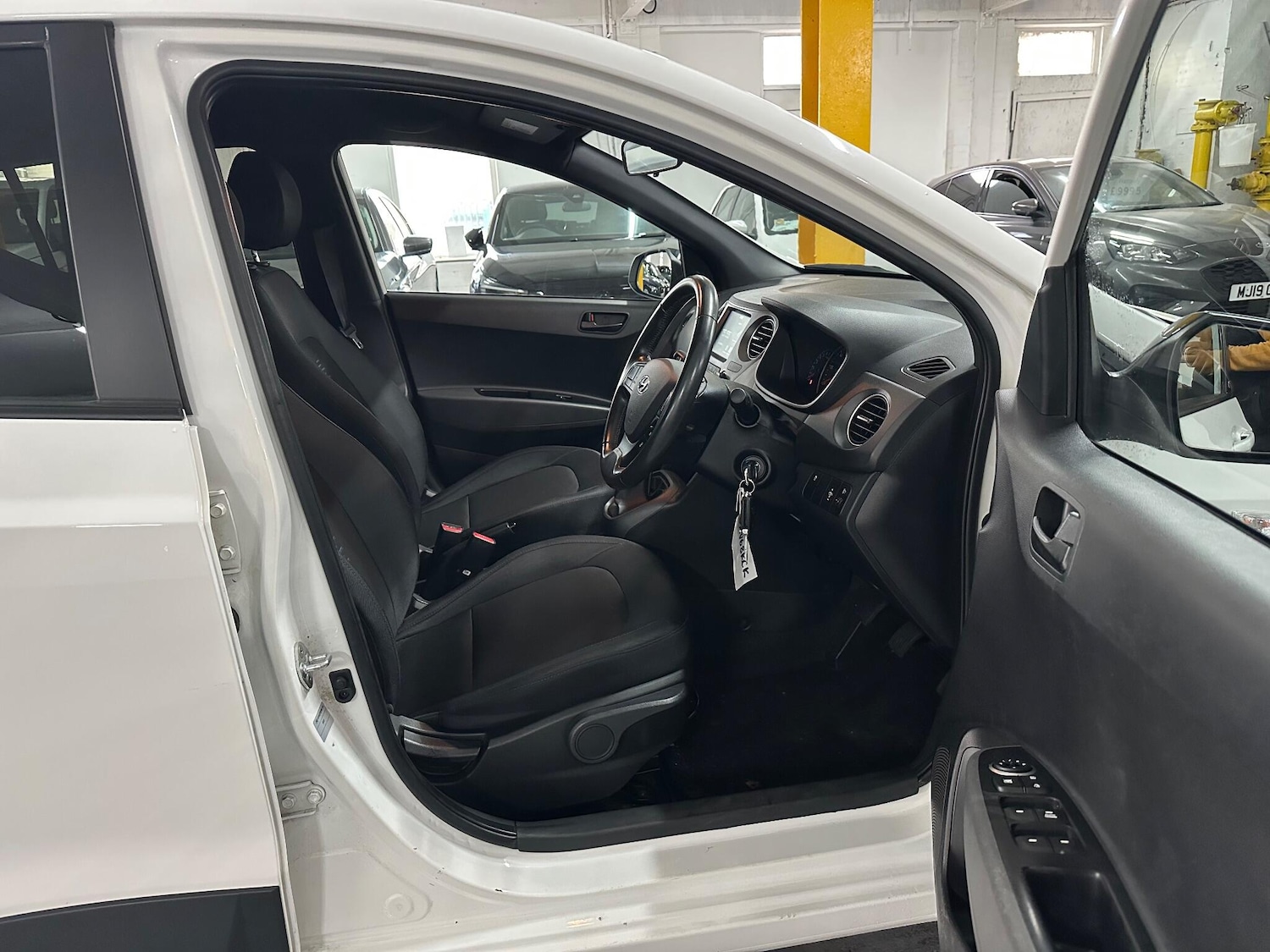 Used Hyundai i10 2018 for sale - 76349056: Photo 10
