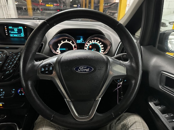 Used Ford B-MAX 2015 for sale - 76270495: Photo 21