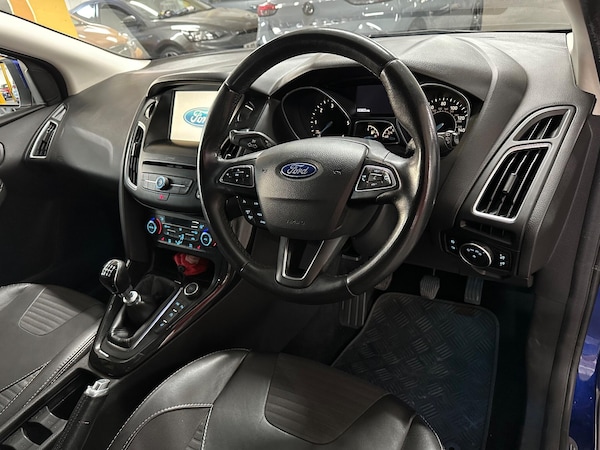 Used Ford Focus 2015 for sale - 76240054: Photo 10