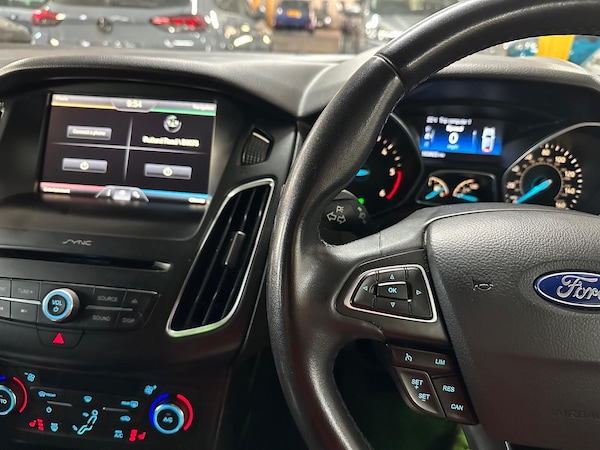 Used Ford Focus 2015 for sale - 76240054: Photo 24