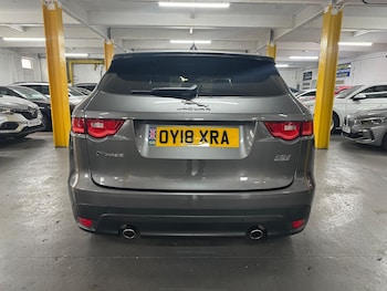 Used Jaguar F-Pace 2018 for sale - 78319238: Photo