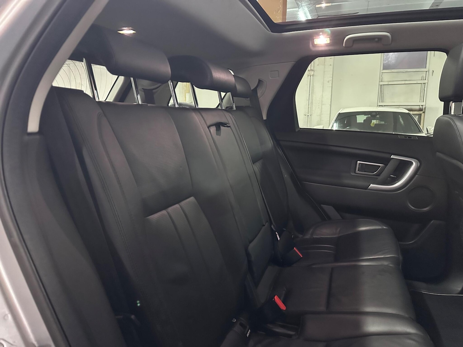 Used Land Rover Discovery Sport 2017 for sale - 77305037: Photo 14