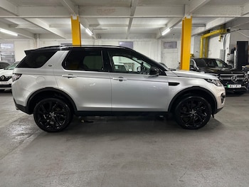 Used Land Rover Discovery Sport 2017 for sale - 77305037: Photo