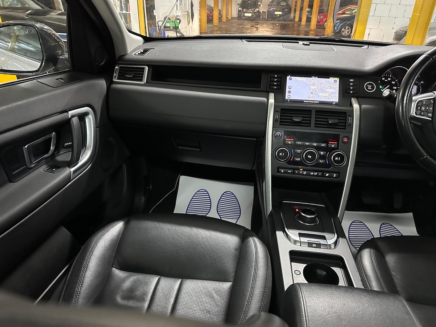 Used Land Rover Discovery Sport 2017 for sale - 77305037: Photo 33