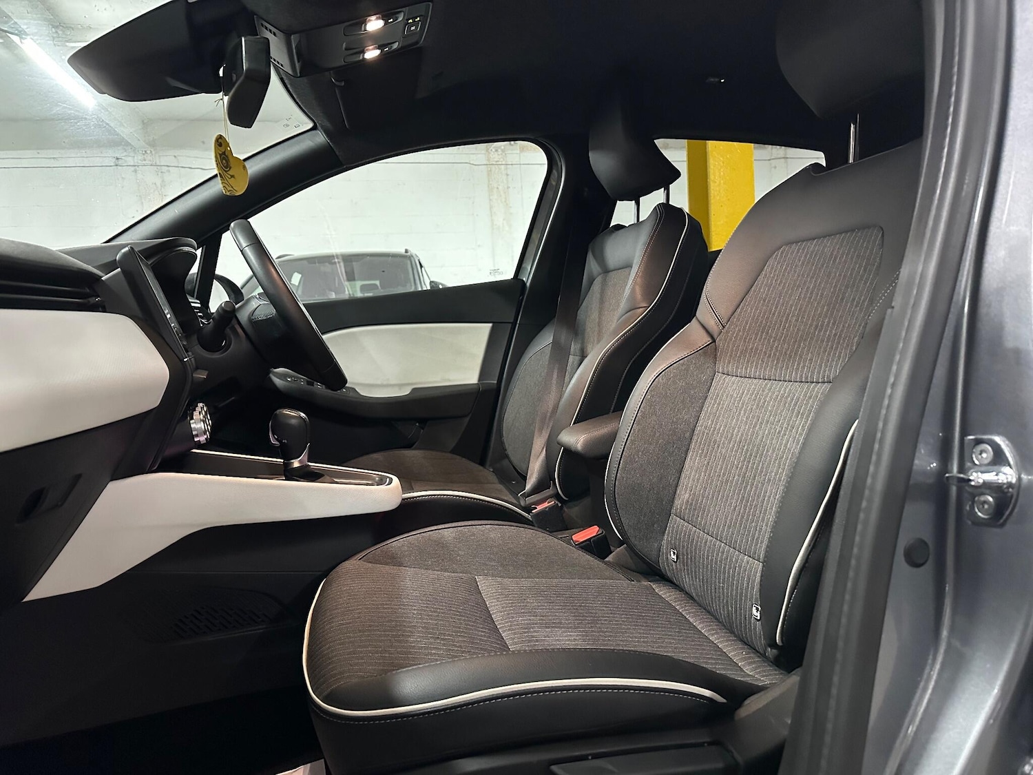 Used Renault Clio 2022 for sale - 76612801: Photo 15