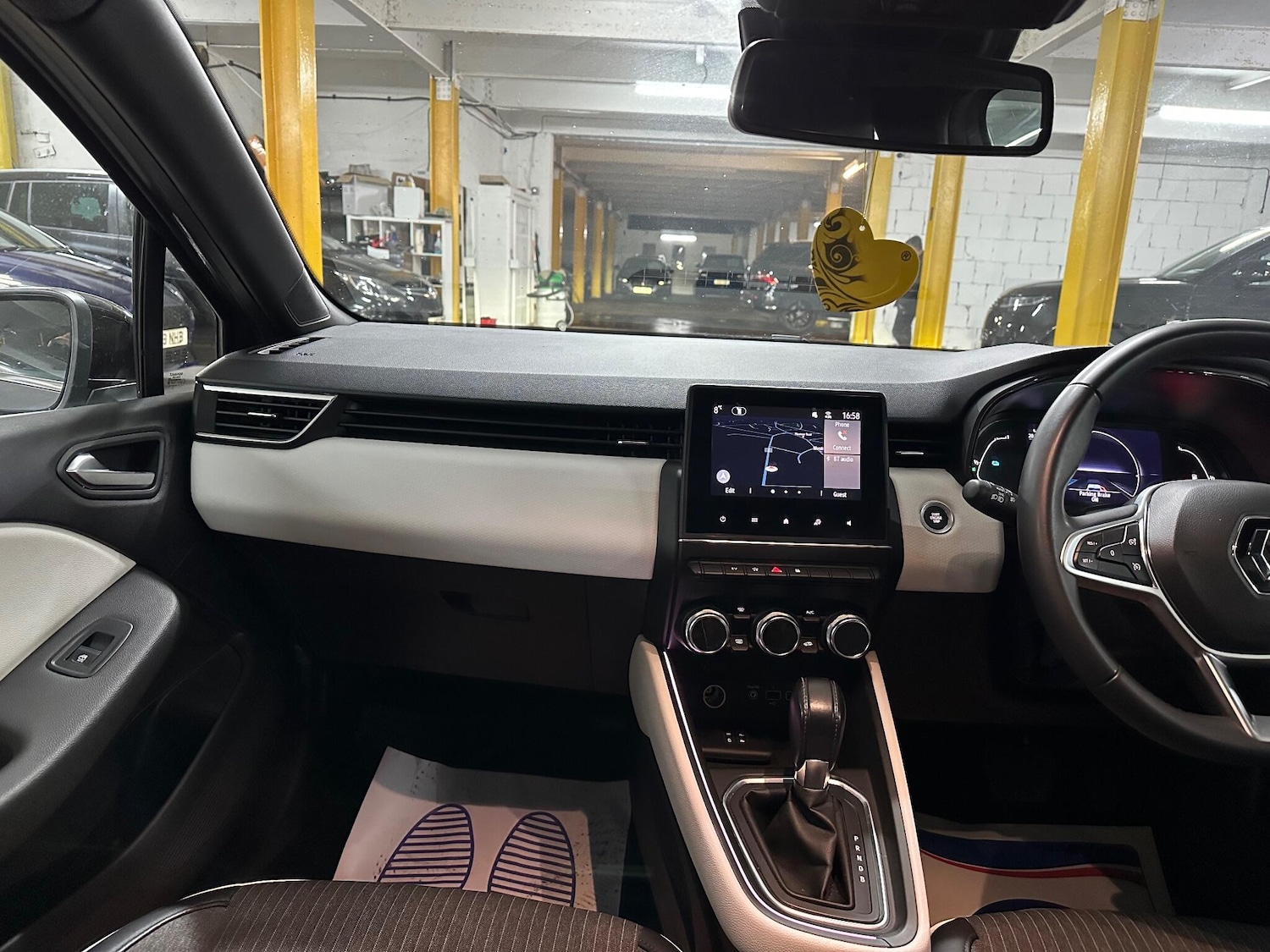 Used Renault Clio 2022 for sale - 76612801: Photo 18