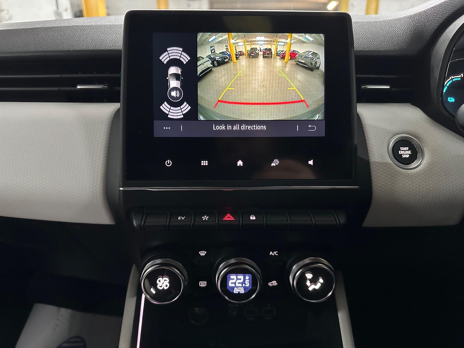 Used Renault Clio 2022 for sale - 76612801: Photo 22