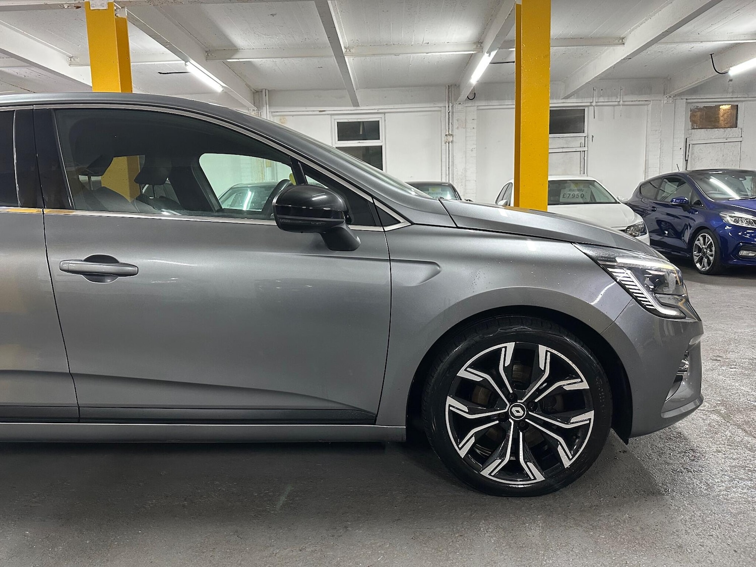 Used Renault Clio 2022 for sale - 76612801: Photo 25