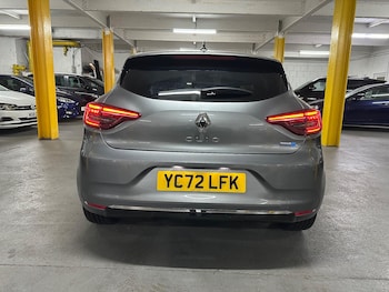 Used Renault Clio 2022 for sale - 76612801: Photo