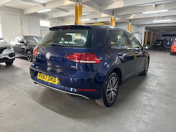 Used Volkswagen Golf 2017 for sale - 78127374: Photo