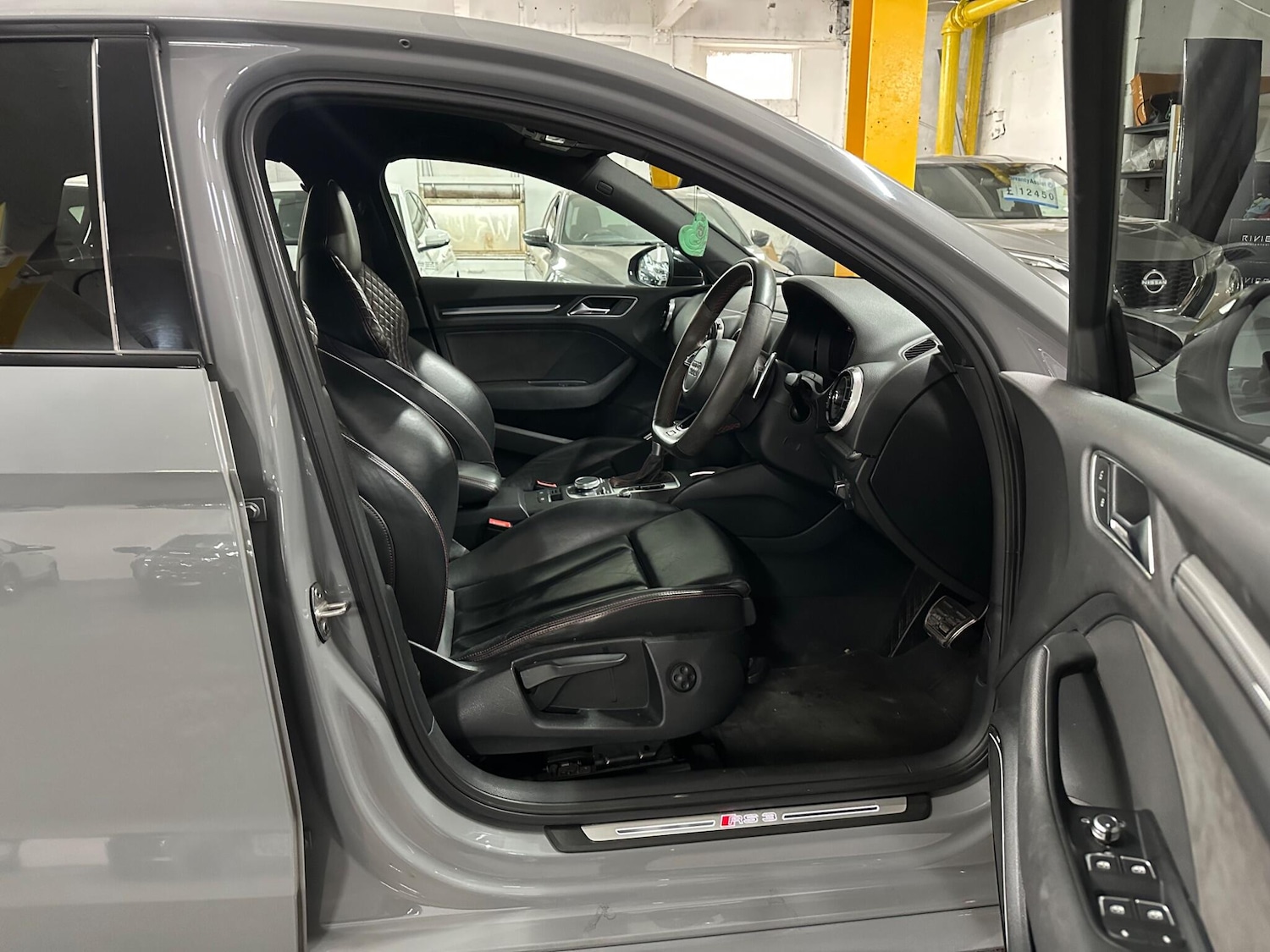 Used Audi RS3 2018 for sale - 76042189: Photo 10