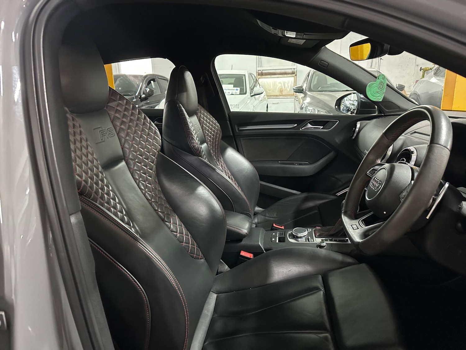 Used Audi RS3 2018 for sale - 76042189: Photo 11