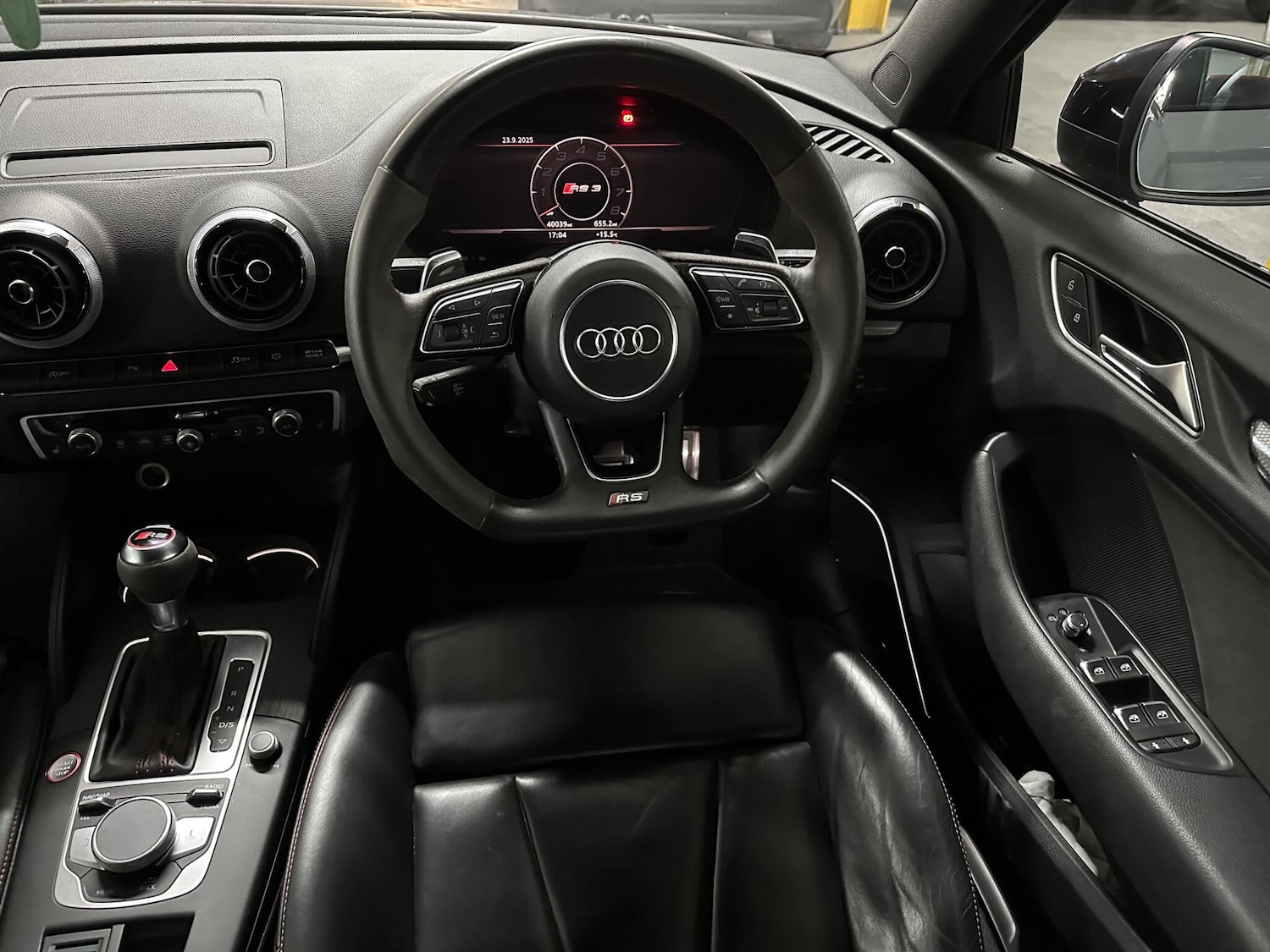 Used Audi RS3 2018 for sale - 76042189: Photo 25