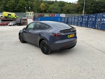 Used Tesla Model Y 2023 for sale - 75884524: Photo