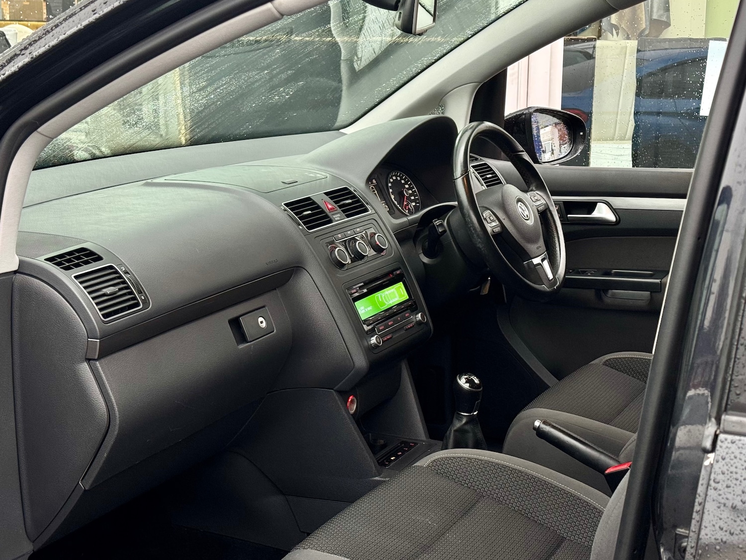 Used Volkswagen Touran 2015 for sale - 77461683: Photo 6