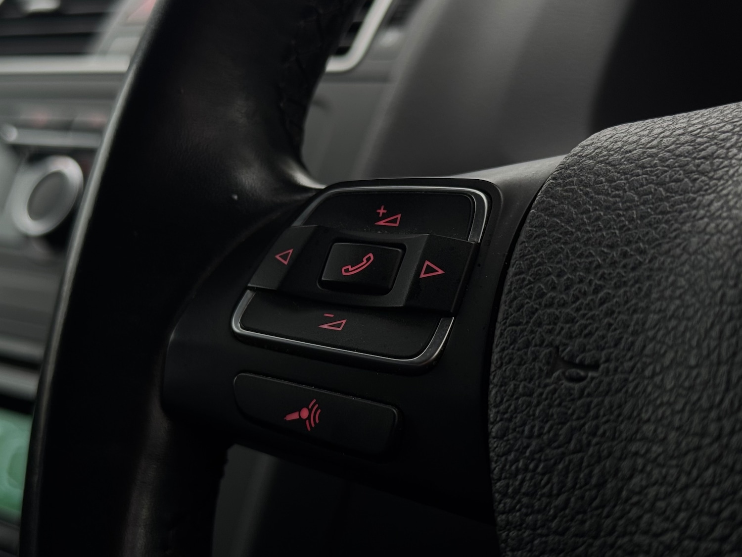 Used Volkswagen Touran 2015 for sale - 77461683: Photo 9