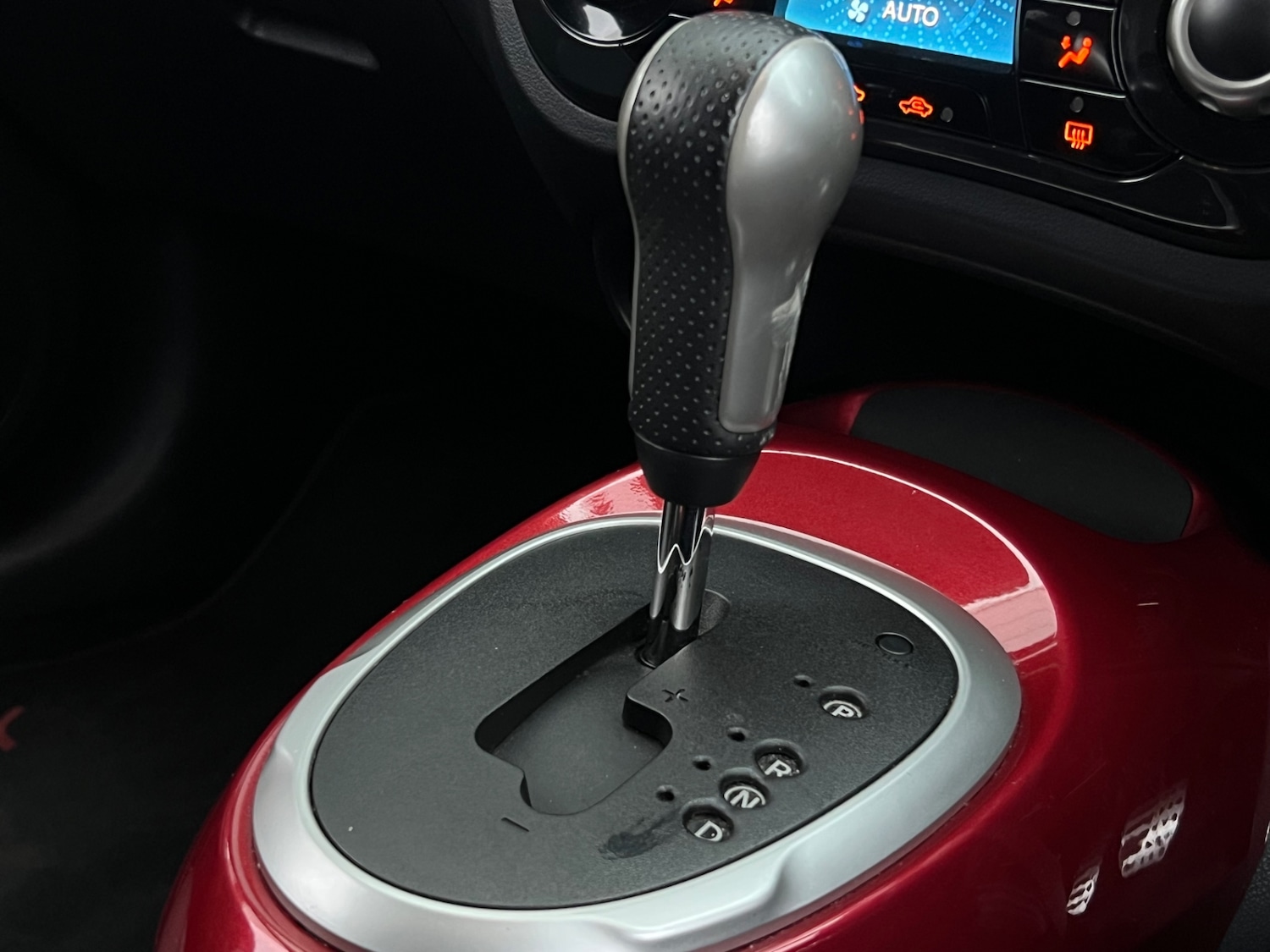 Used Nissan Juke 2012 for sale - 77297336: Photo 16