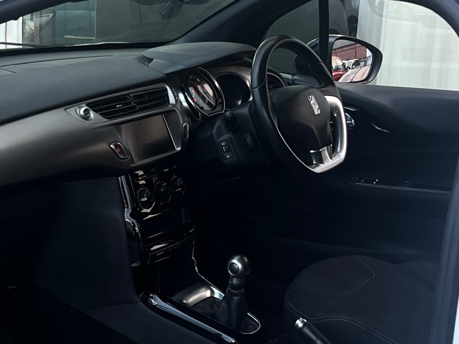 Used DS Automobiles DS 3 2016 for sale - 76332324: Photo 8