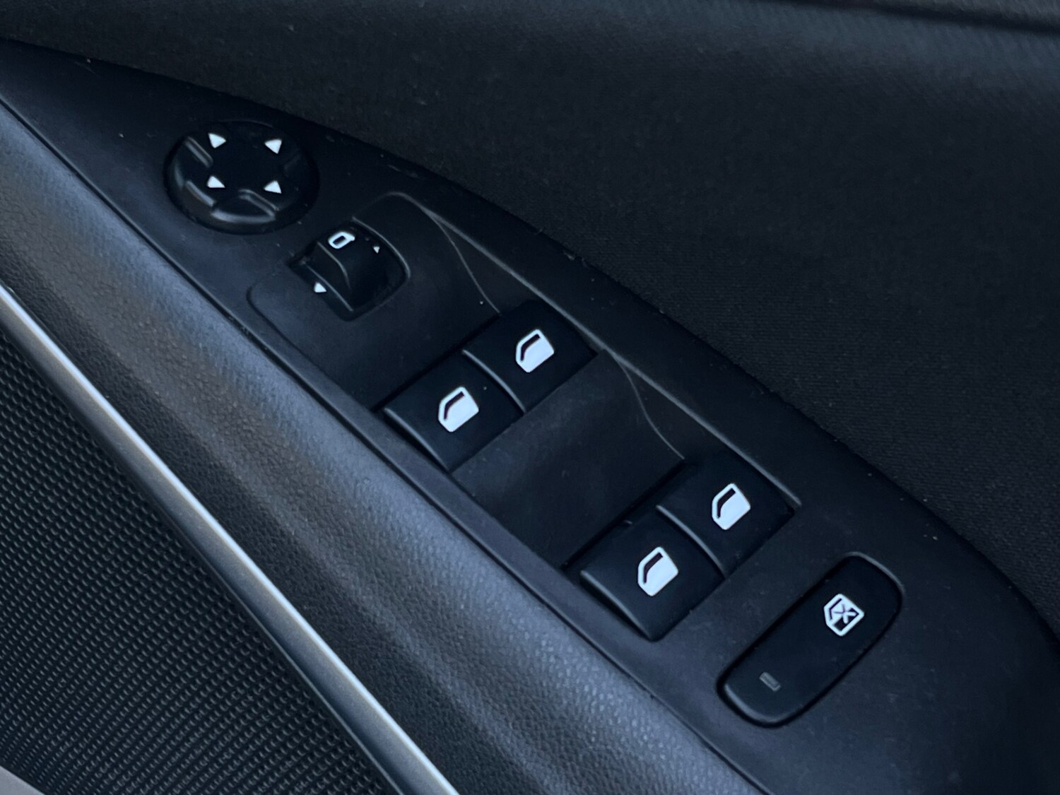 Used Vauxhall Crossland X 2018 for sale - 78107304: Photo 16