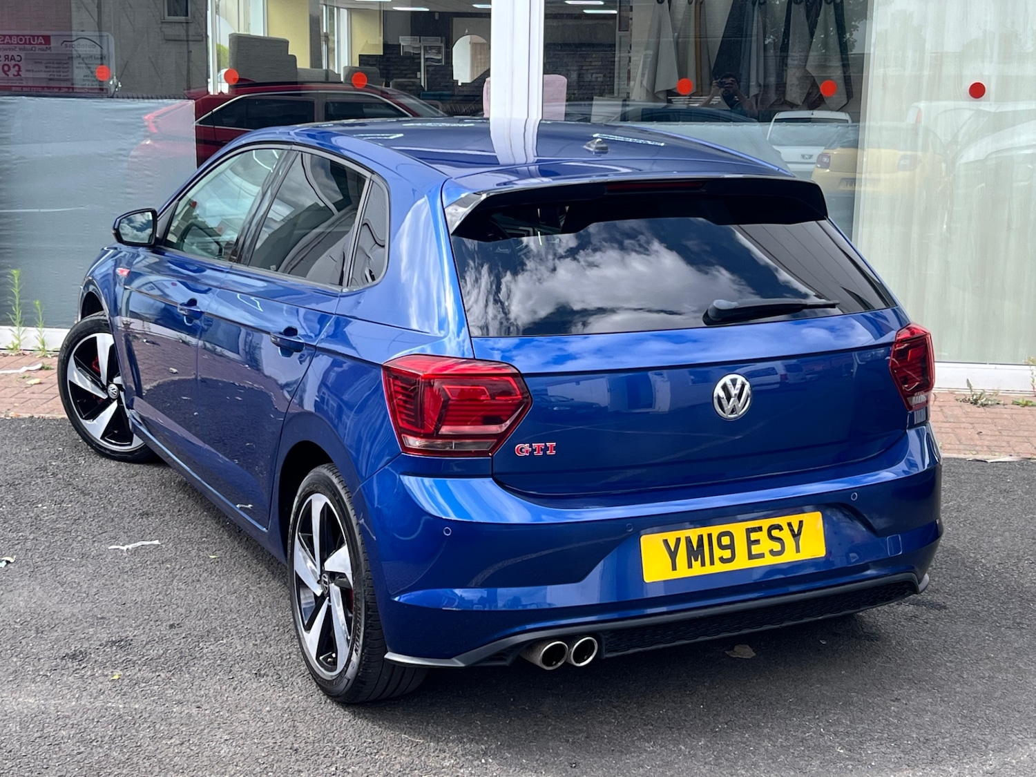 Used Volkswagen Polo 2019 for sale - 76234213: Photo 2