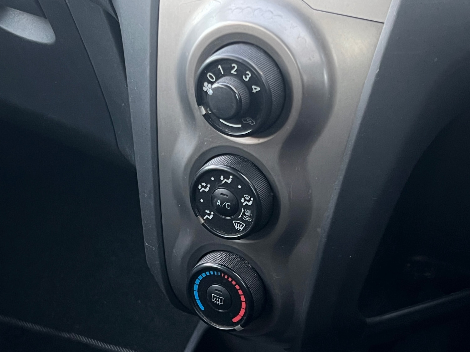 Used Toyota Yaris 2009 for sale - 76627037: Photo 10