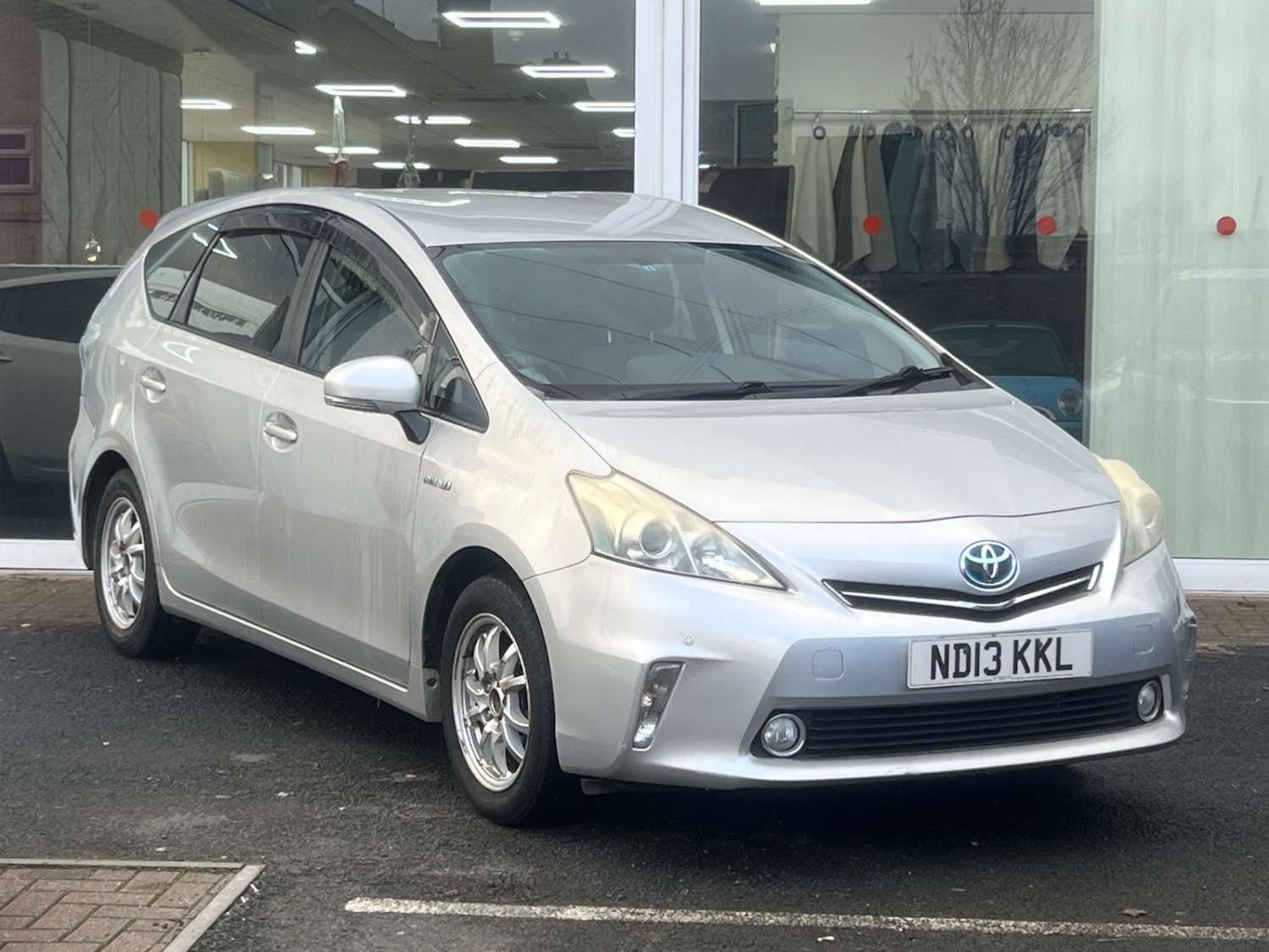 Used Toyota Prius+ 2018 for sale - 77012214: Photo 13