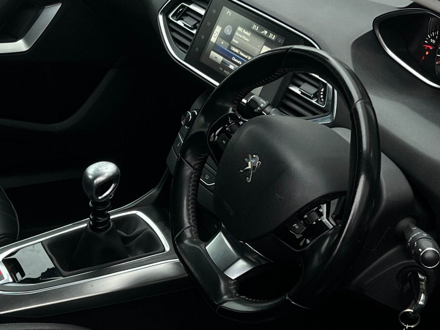 Used Peugeot 308 2016 for sale - 77261480: Photo 9