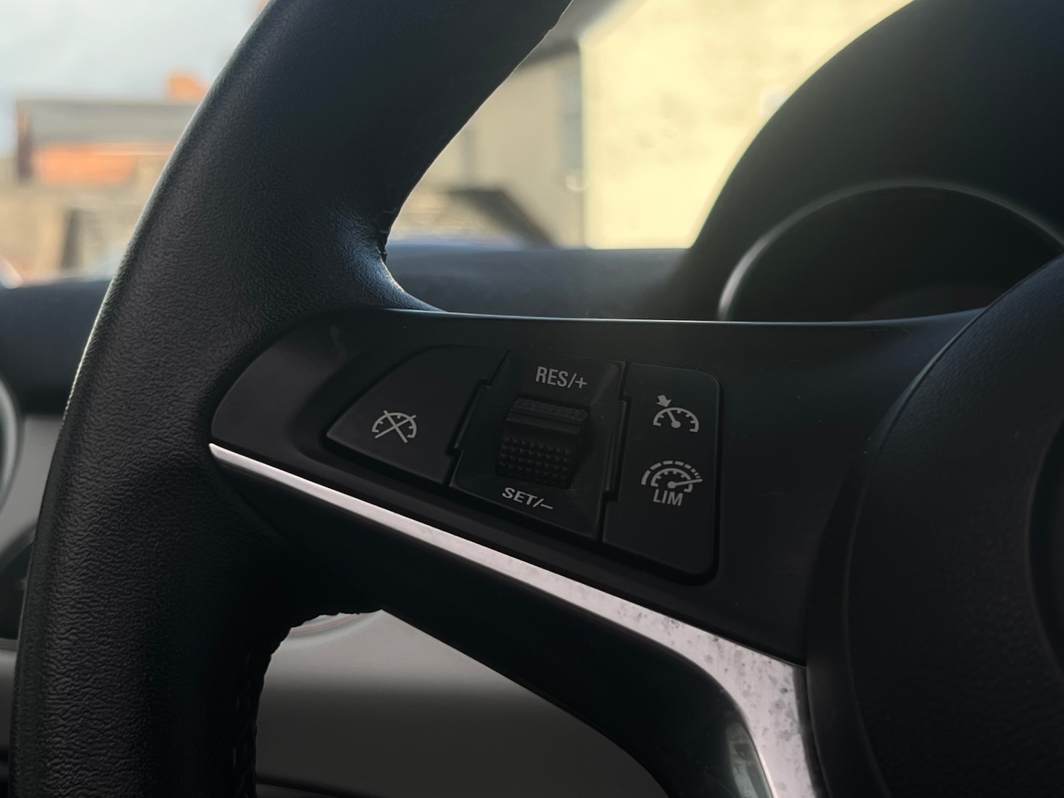 Used Vauxhall ADAM 2015 for sale - 78054880: Photo 11