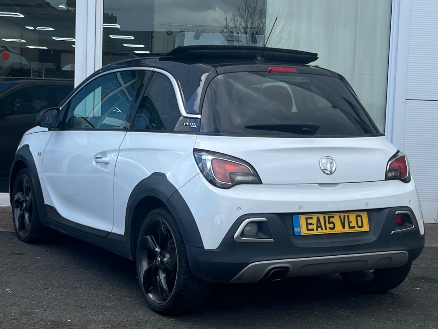 Used Vauxhall ADAM 2015 for sale - 78054880: Photo 15