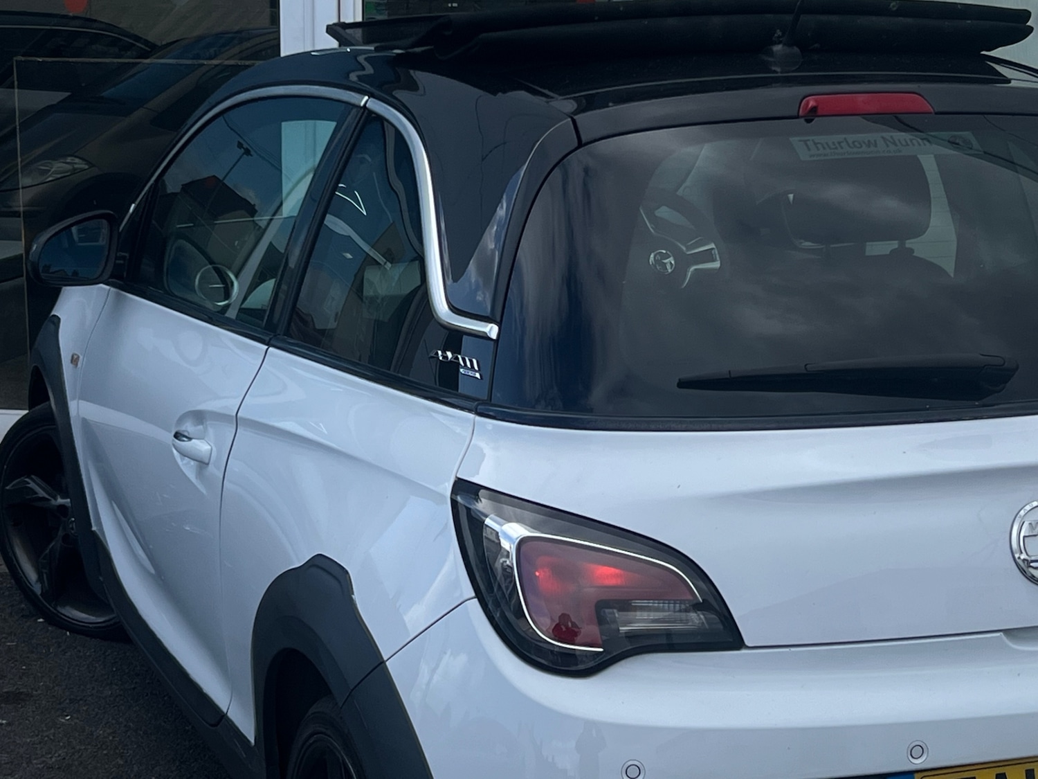 Used Vauxhall ADAM 2015 for sale - 78054880: Photo 5