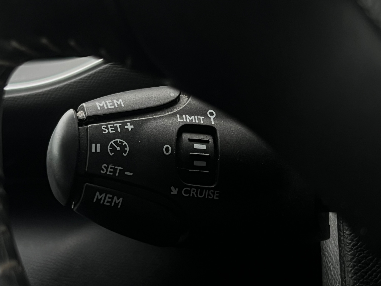 Used Peugeot 308 2016 for sale - 76748279: Photo 15