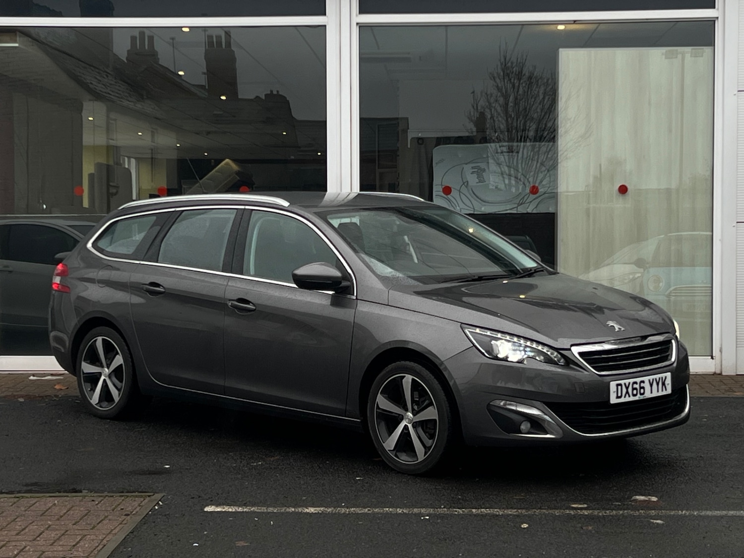 Used Peugeot 308 2016 for sale - 76748279: Photo 8