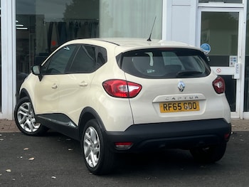 Used Renault Captur 2015 for sale - 76181504: Photo 2