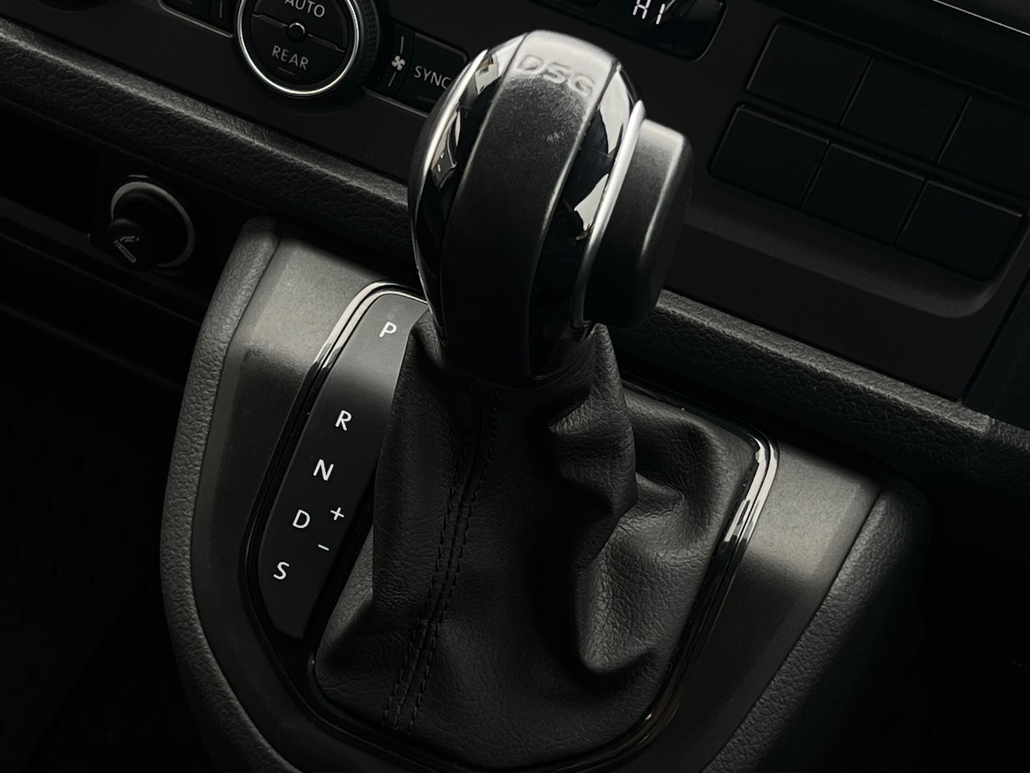 Used Volkswagen Transporter Shuttle 2019 for sale - 77730012: Photo 11