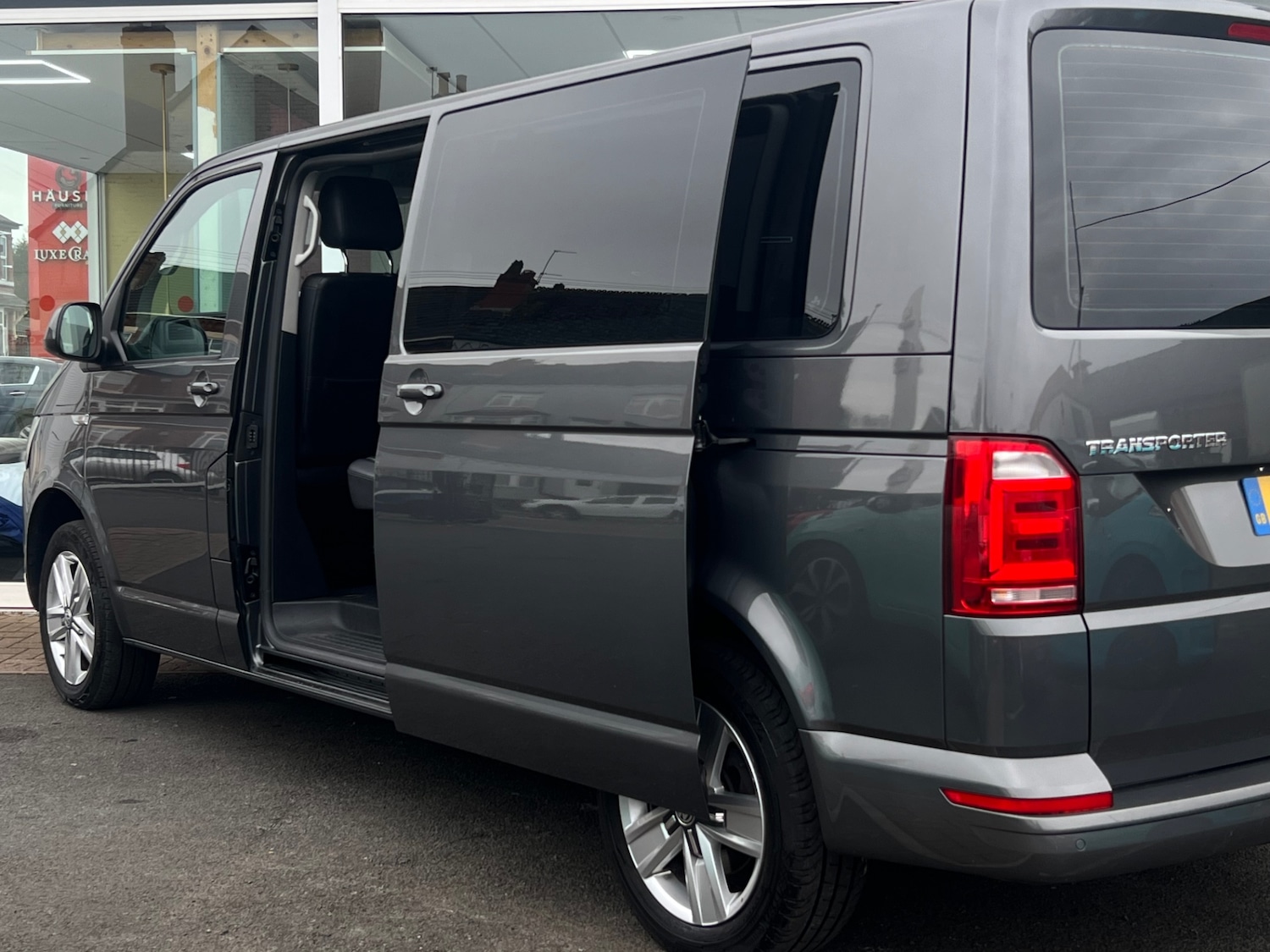 Used Volkswagen Transporter Shuttle 2019 for sale - 77730012: Photo 18