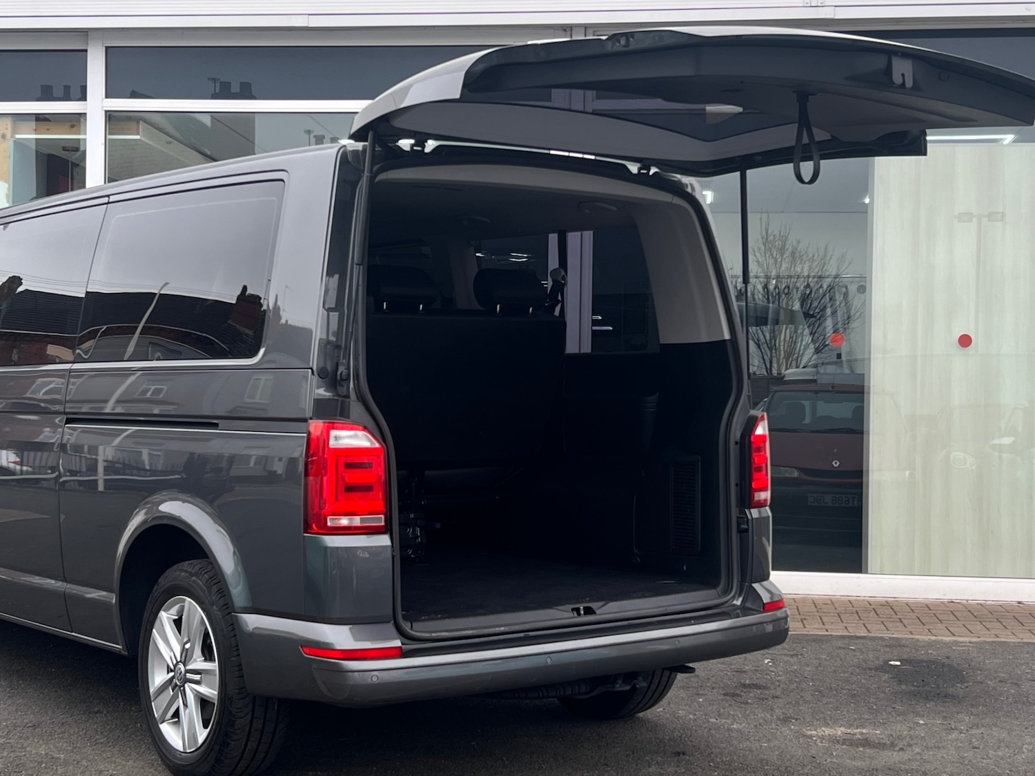 Used Volkswagen Transporter Shuttle 2019 for sale - 77730012: Photo 22