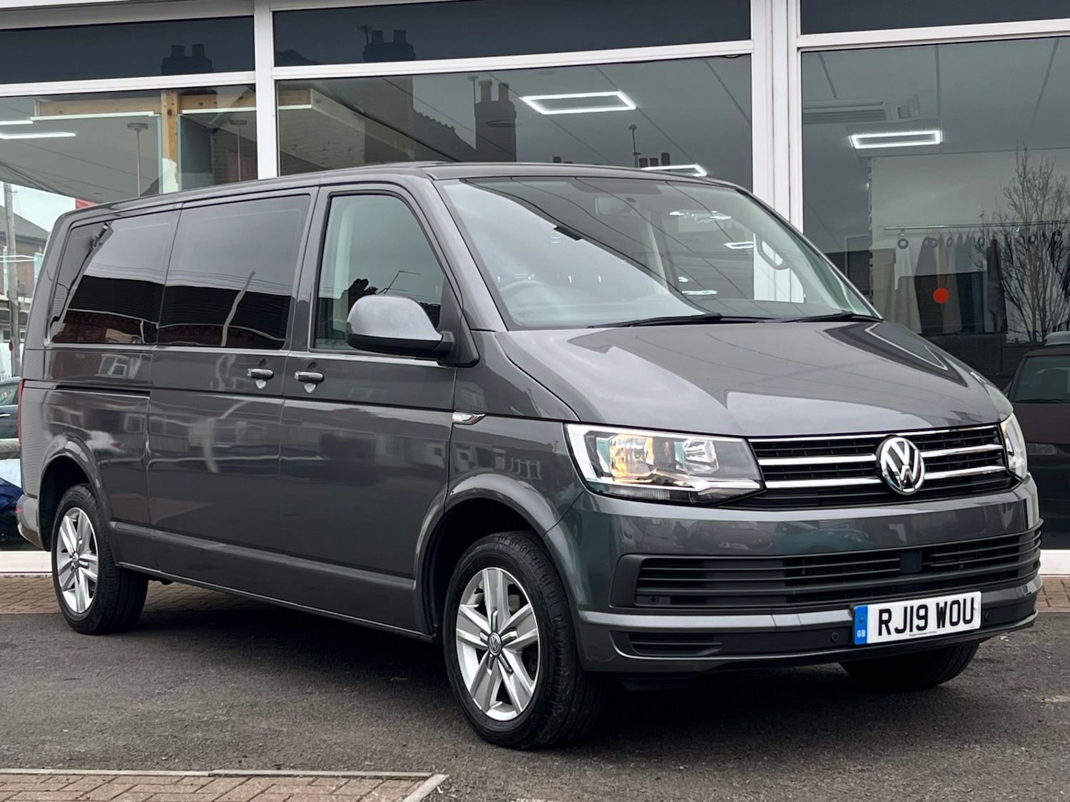 Used Volkswagen Transporter Shuttle 2019 for sale - 77730012: Photo 23